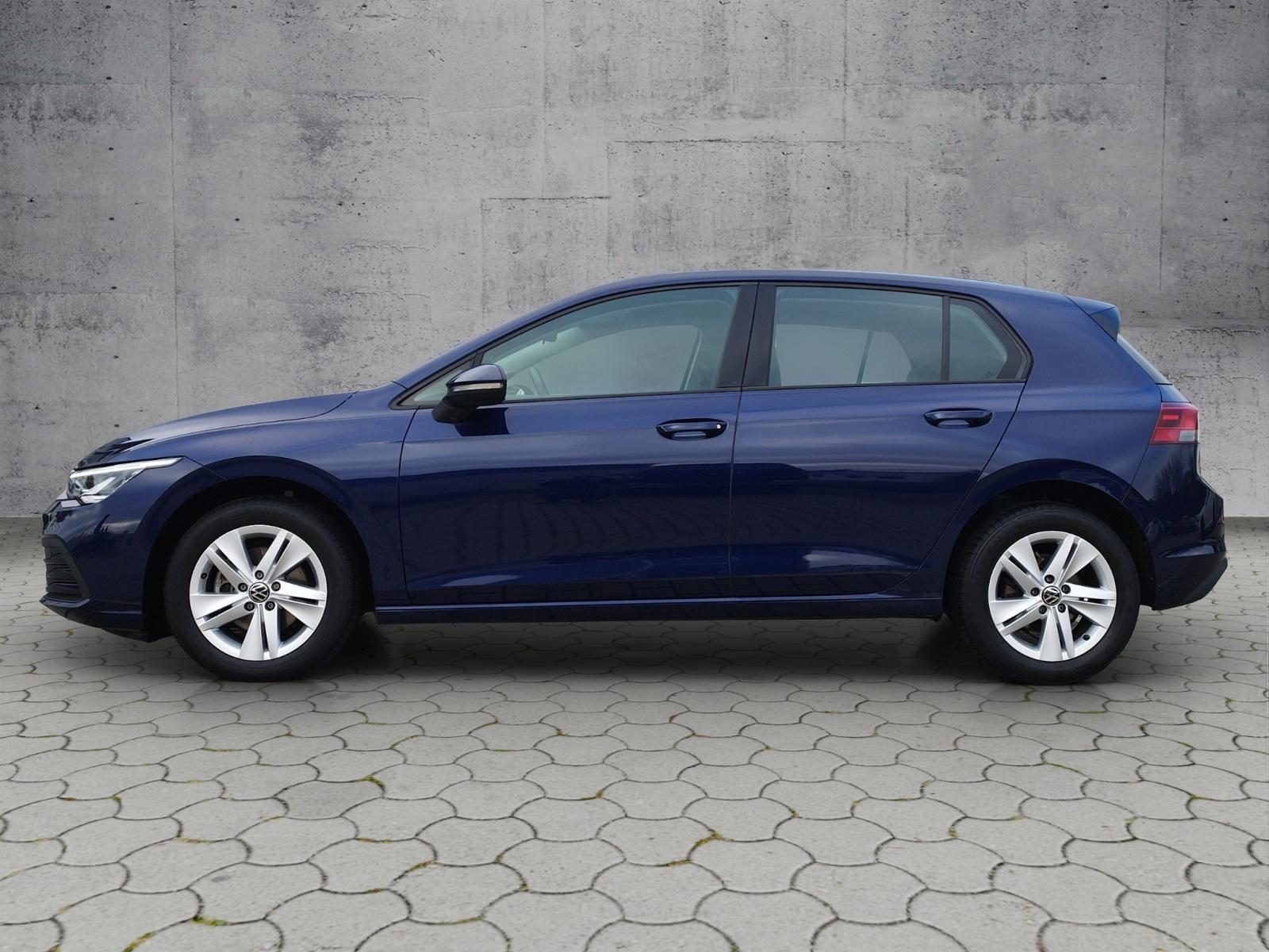 Volkswagen Golf VIII Life 2.0 TDI DSG LED/ACC/TRAVEL/NAV