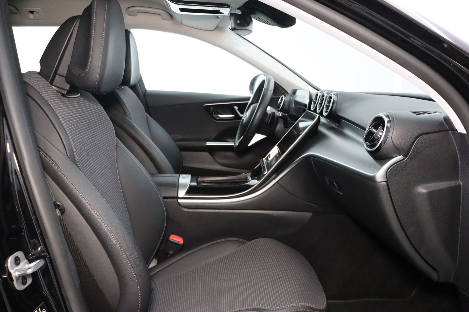 Fahrzeugabbildung Mercedes-Benz C 220 d 4-MATIC Avantgarde T-Modell