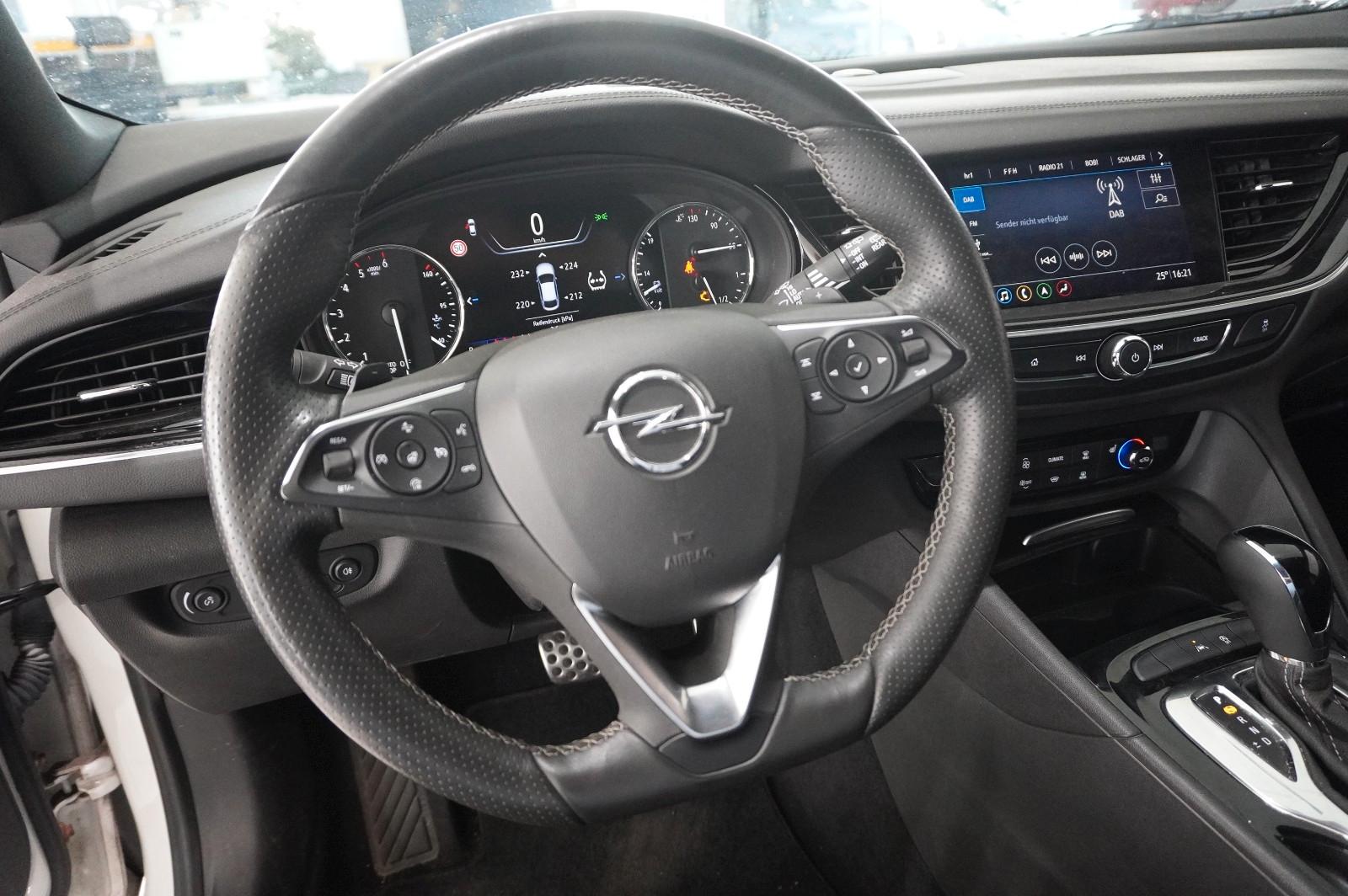 Opel Insignia B ST 2.0D UTLIMATE NAVI/LED/KAMERA/AHK