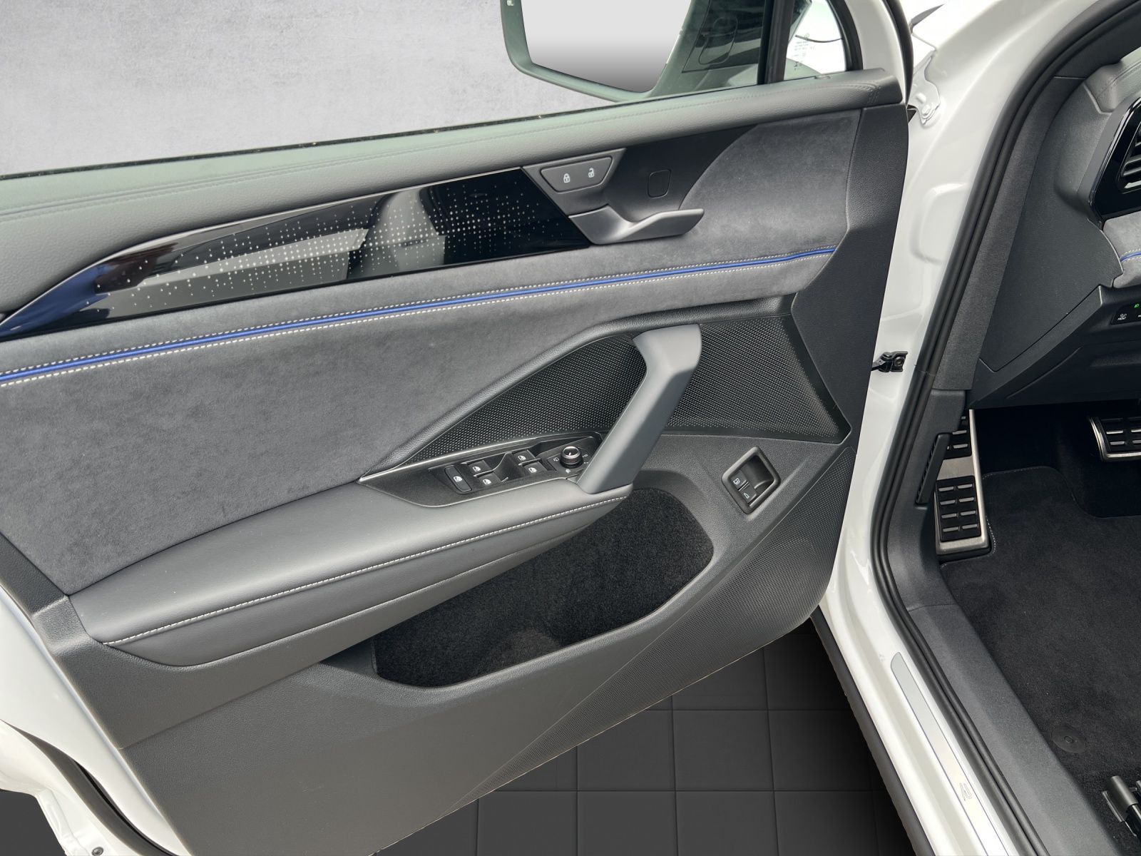 Tiguan R-Line 1,5 l eHybrid OPF DSG