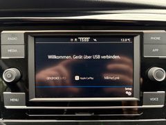 Fahrzeugabbildung Volkswagen T6.1 Multivan 2.0 TDI DSG - LED*APP*3xKlima*PDC!