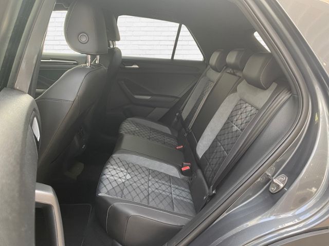 Fahrzeugabbildung Volkswagen T-Roc R-Line 1.5 l TSI OPF 110 kW (150 PS) 7-Gan