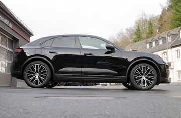 Porsche Macan 4*ACC,AHK,PANO,BOSE,Head-Up,Beifahrerdisp*