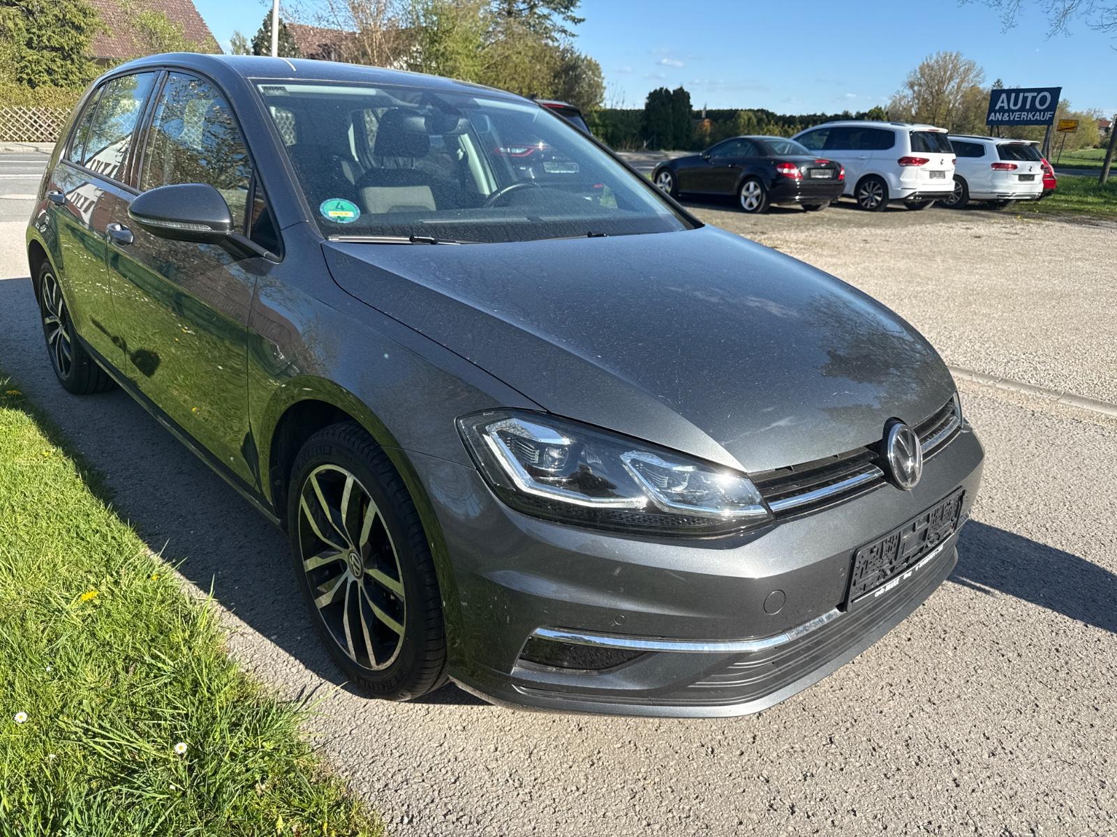 Volkswagen Golf VII Lim. Highline,AUT,NAVI,Sommerreifen Neu