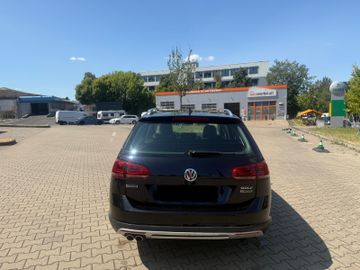 Volkswagen Golf - 5