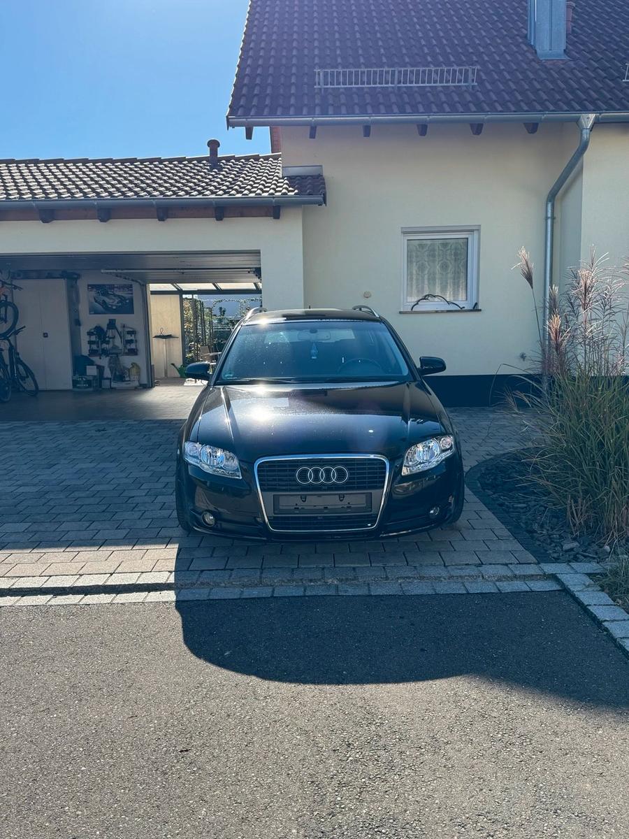 Audi A4 2005 — rear view