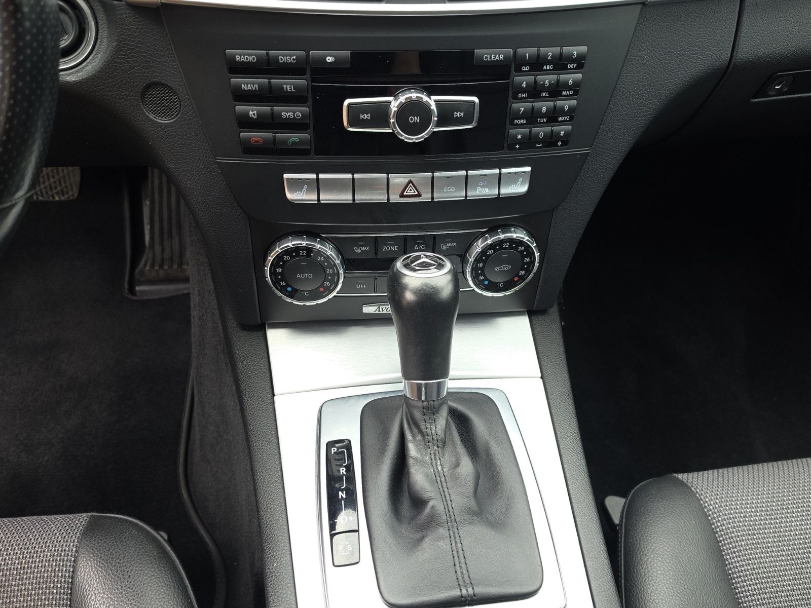 Fahrzeugabbildung Mercedes-Benz C 200 CGI BlueEfficiency AVANTGARDE/AUTOMATIK