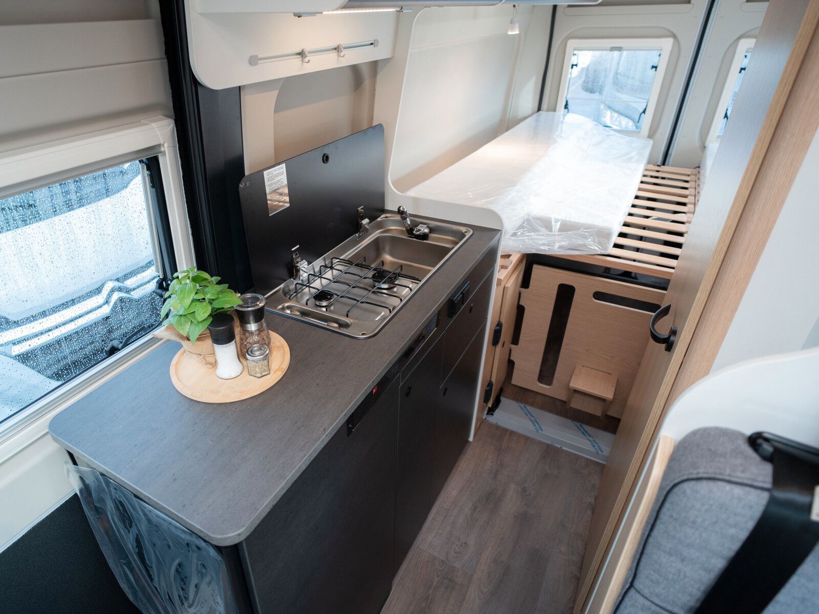 Fahrzeugabbildung Sunlight Cliff 640 Wohnwelt Performance Grey