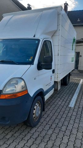 Renault Master mit Hebebühne