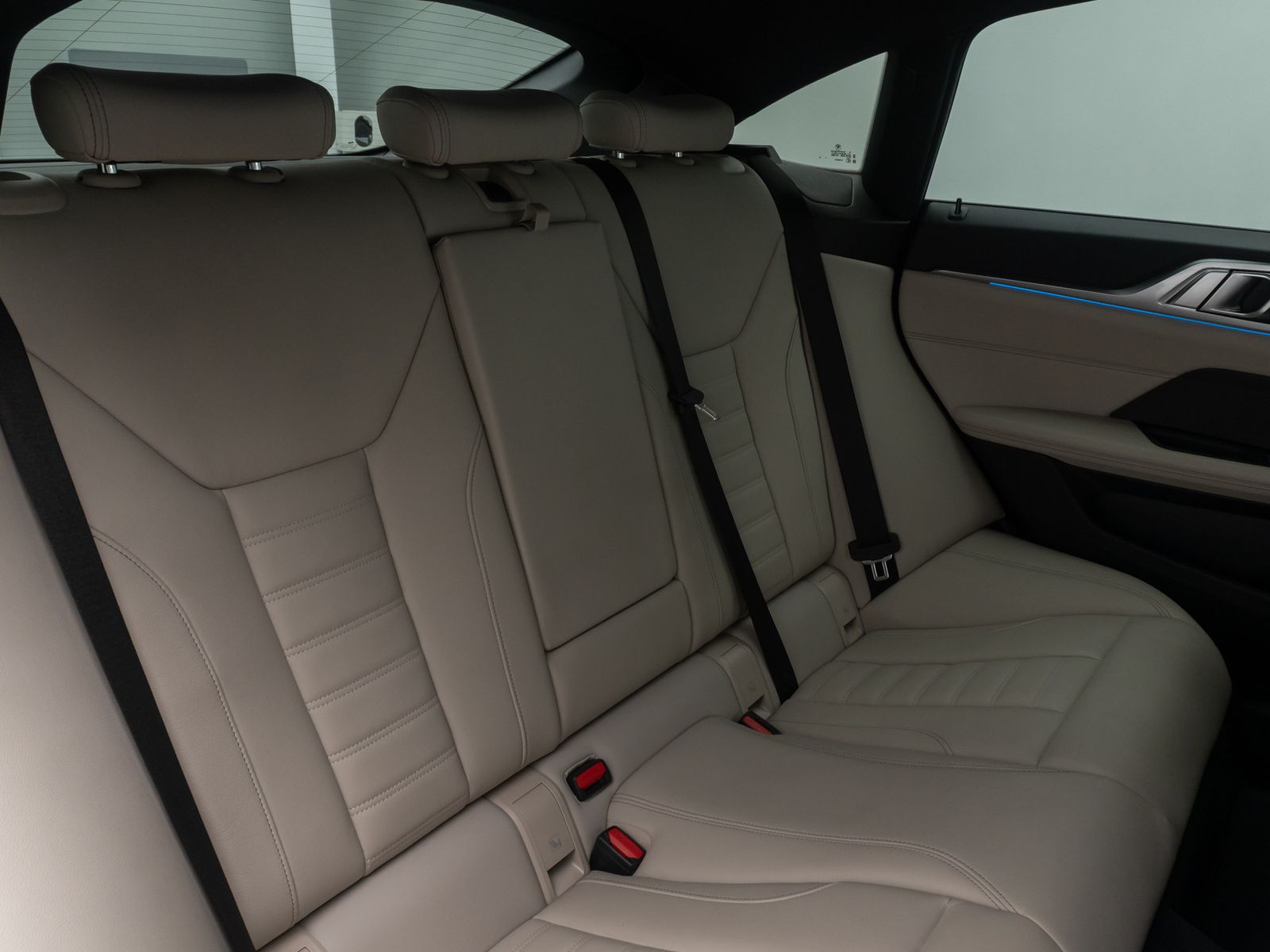 Fahrzeugabbildung BMW i4 M50 Kamera DAB AHK DriveAss Memory H/K 20Zoll