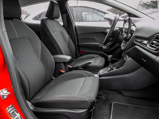 Ford Fiesta Titanium Abstandstempomat LED Sitzheizung