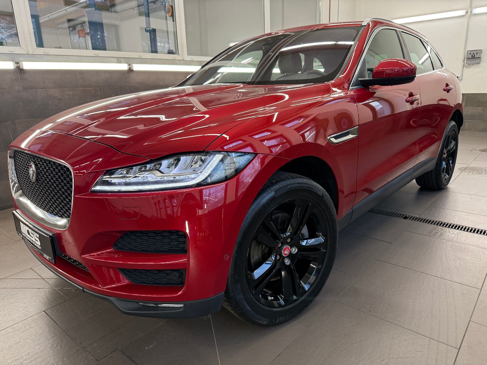 JAGUAR F-Pace