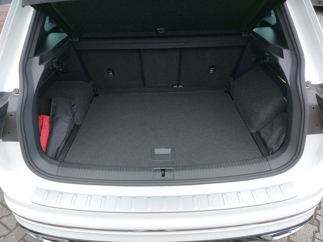 Tiguan 2.0 TDI DSG 4M R-LINE MATRIX+PANO+360°+AC
