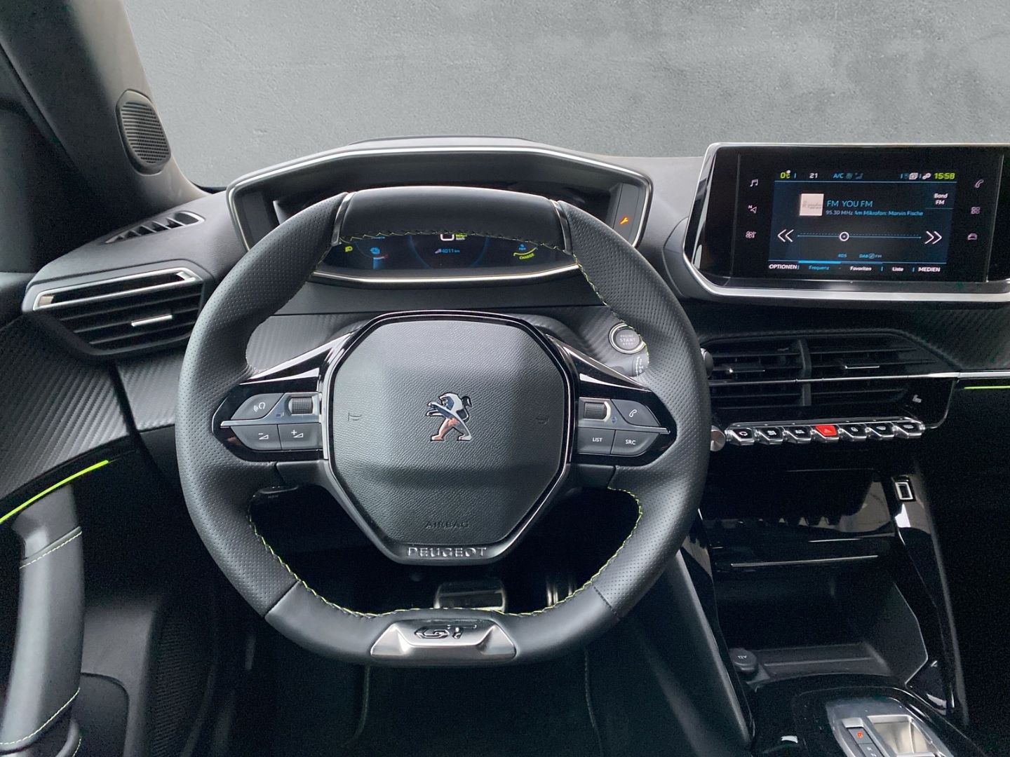Fahrzeugabbildung Peugeot 2008 e- GT Elektromotor 136 *Sitzheizung*ACC*Kam