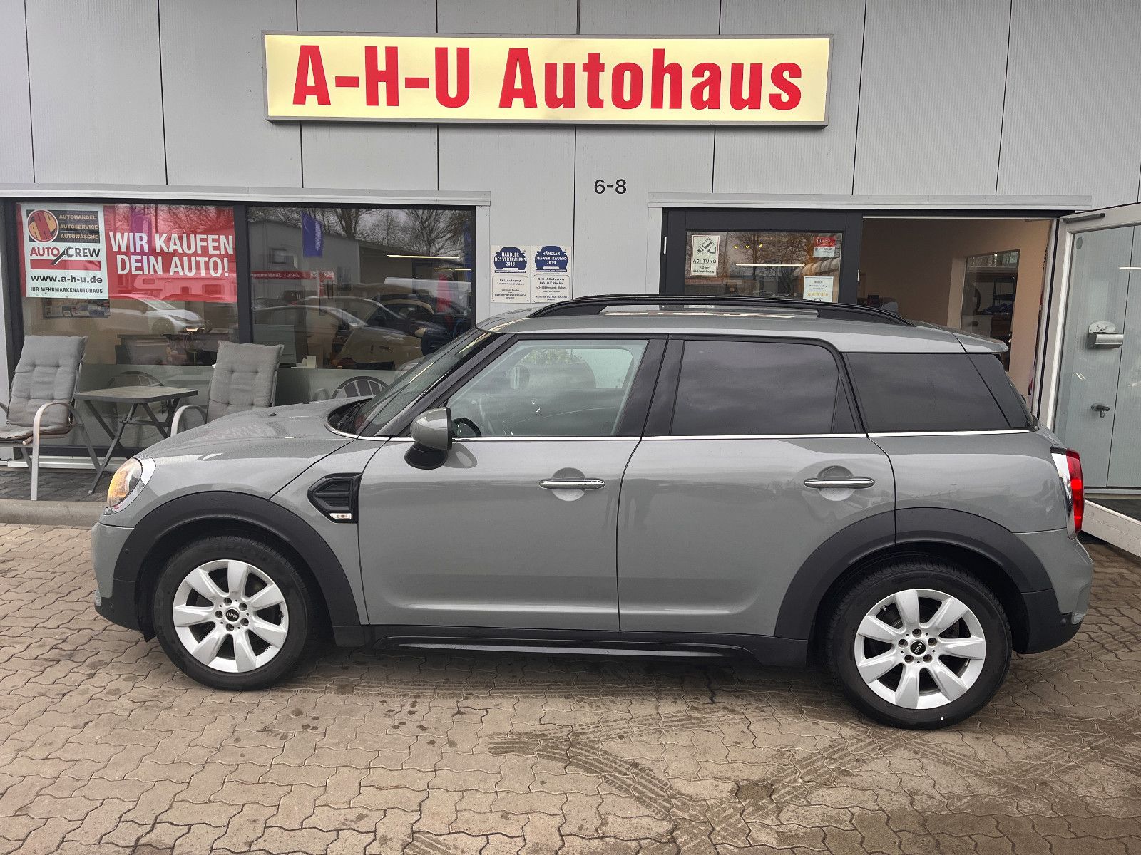 Fahrzeugabbildung MINI ONE Countryman One D Automatik