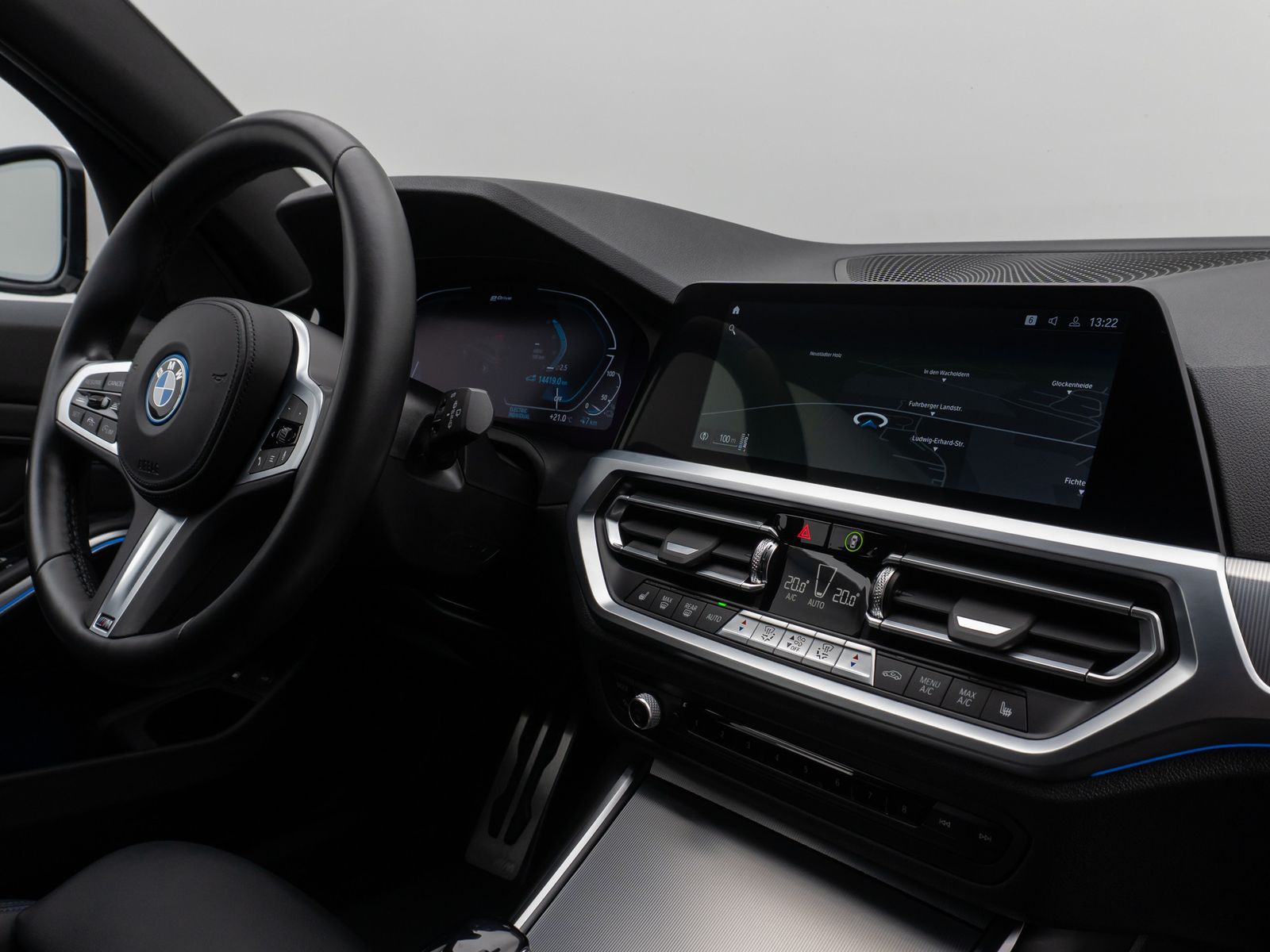 Fahrzeugabbildung BMW 320e xD M Sport 360°DAB HiFi Stop&Go Komfort LED