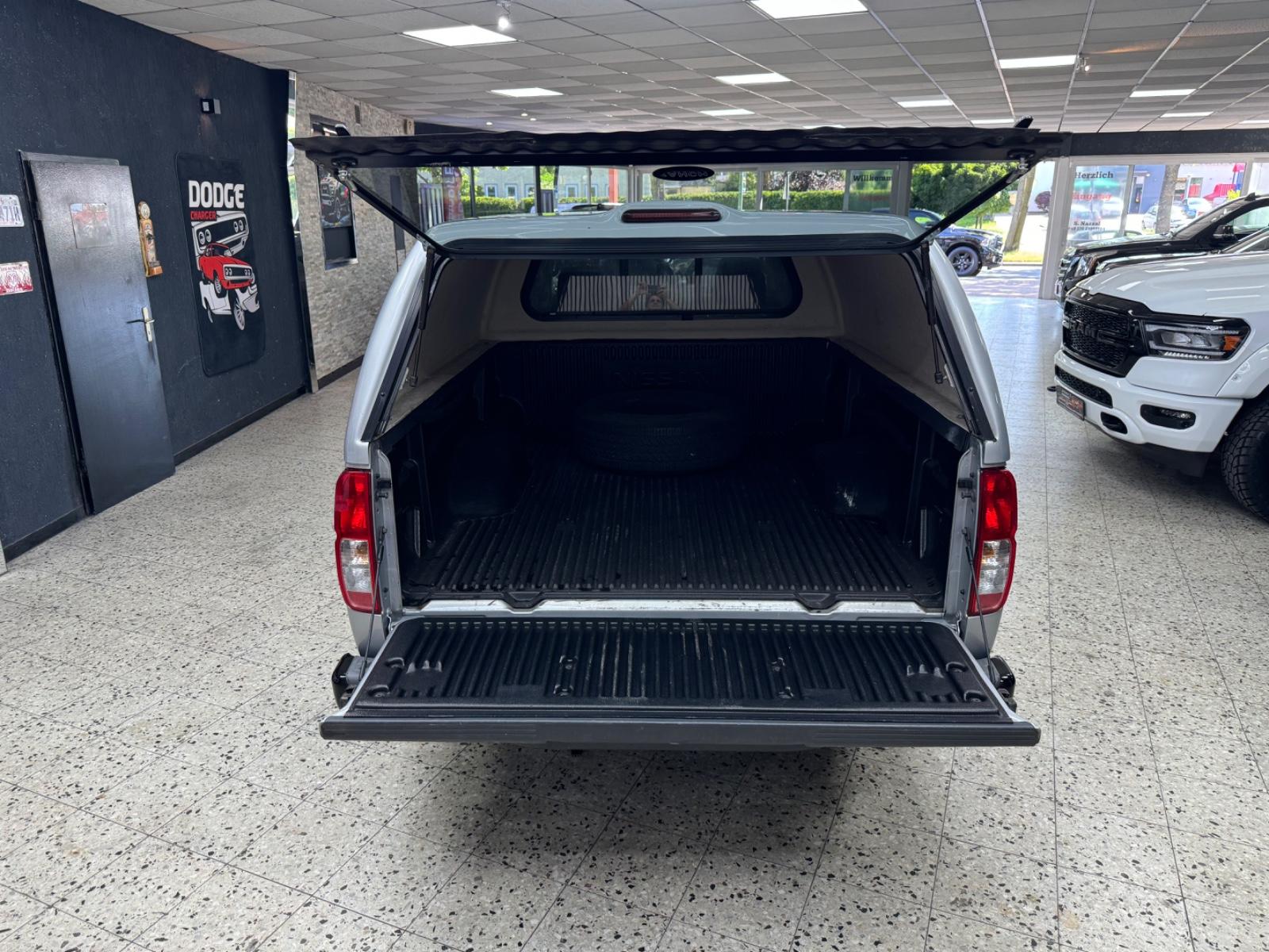 Nissan Frontier 2005 — photo 17