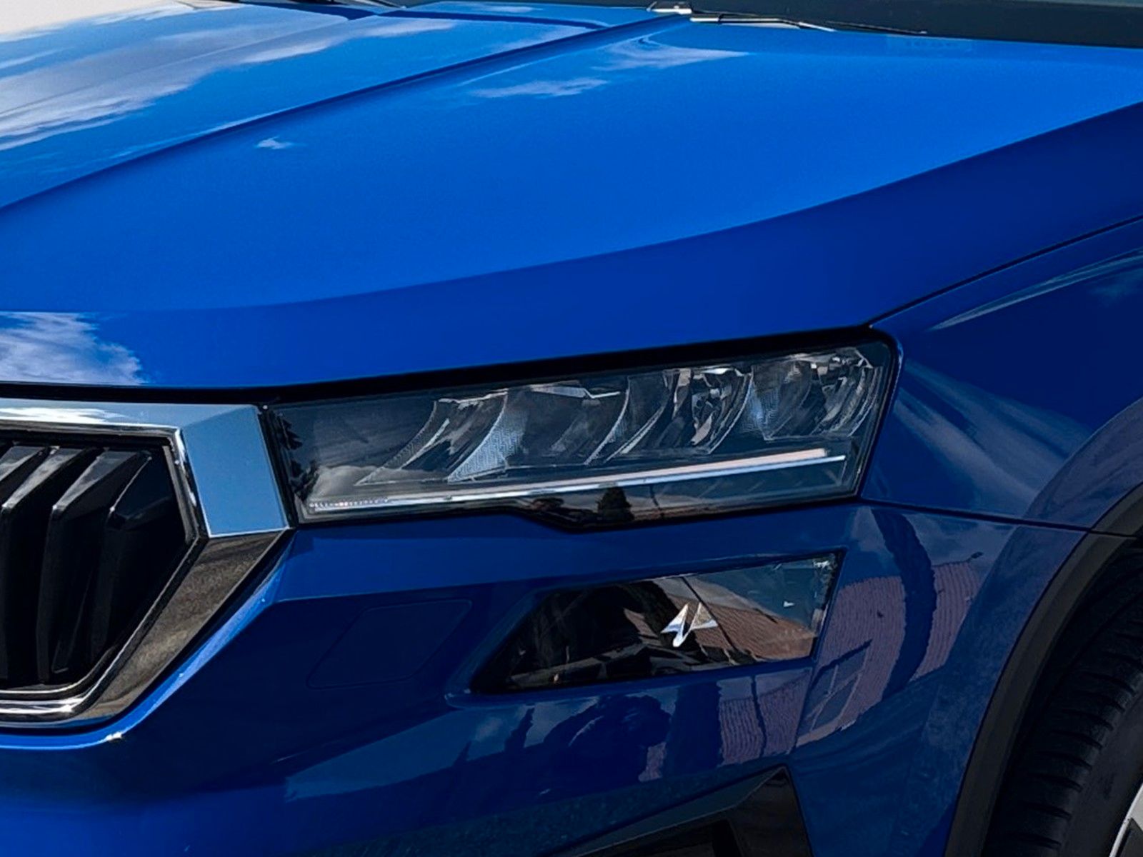 Fahrzeugabbildung SKODA Karoq 2.0l TDI DSG 4x4 STYLE