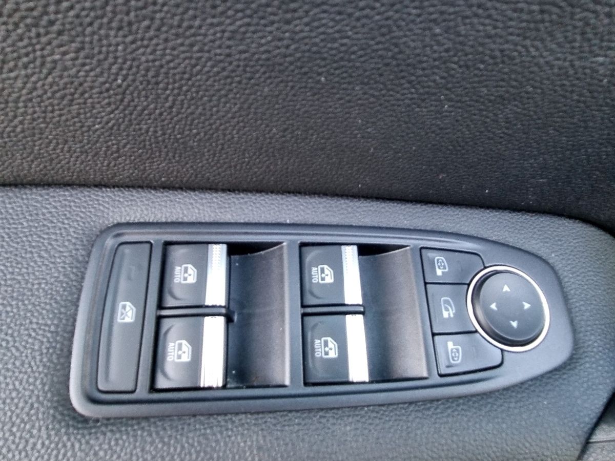 Fahrzeugabbildung Renault Captur INTENS TCe 130 EDC GPF