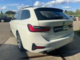 BMW 320 d Touring Sport Line Navi Laser HiFi ACC 1. - BMW 320 Gebrauchtwagen in Stuttgart