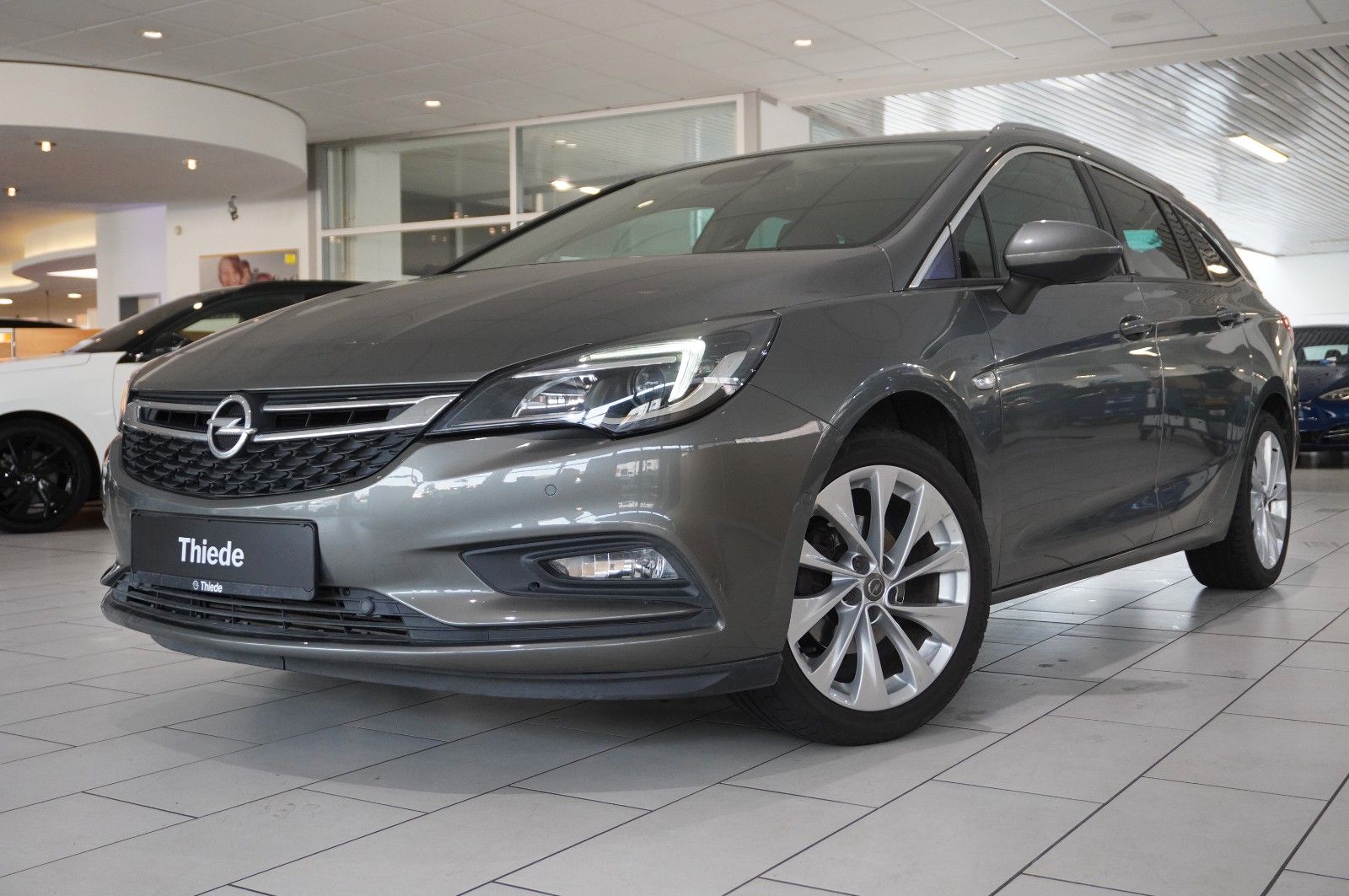 Fahrzeugabbildung Opel Astra K ST 1.4T INNOV. NAVI/LED/KAMERA/SPORT/AHK