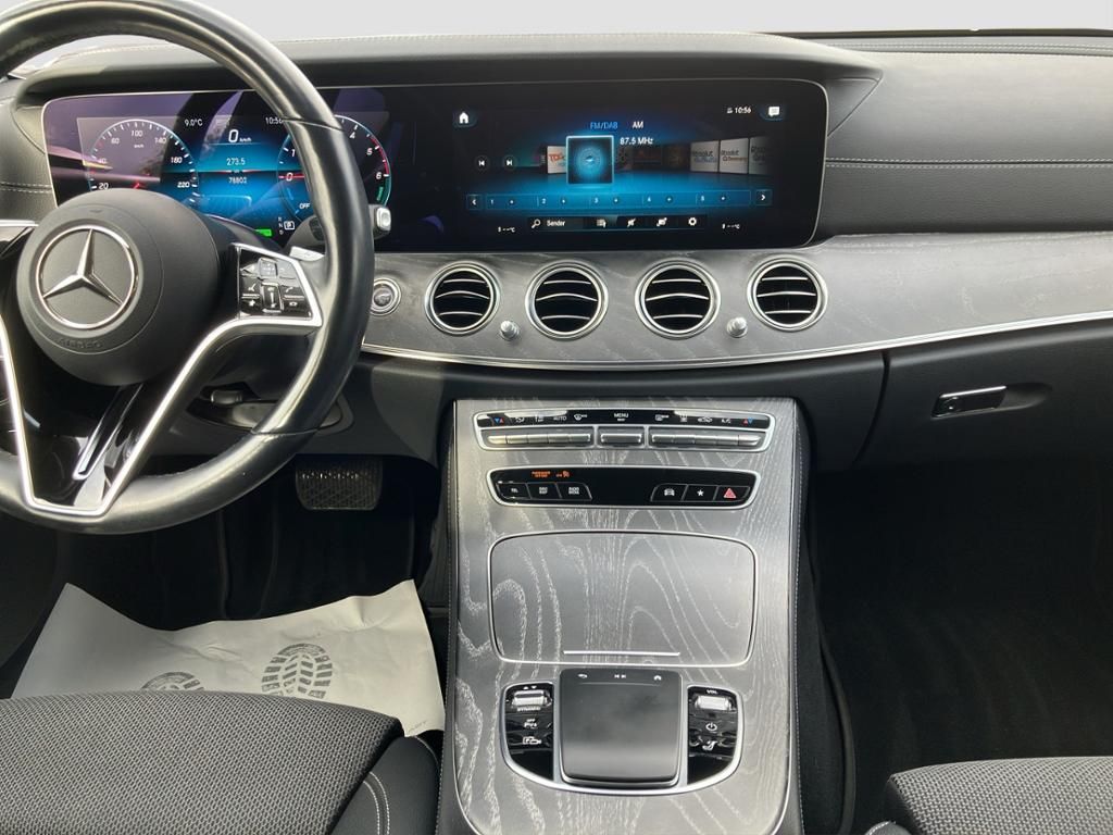 Fahrzeugabbildung Mercedes-Benz E 300 de 4MATIC T-Modell Night Paket*AHK*HUD*360