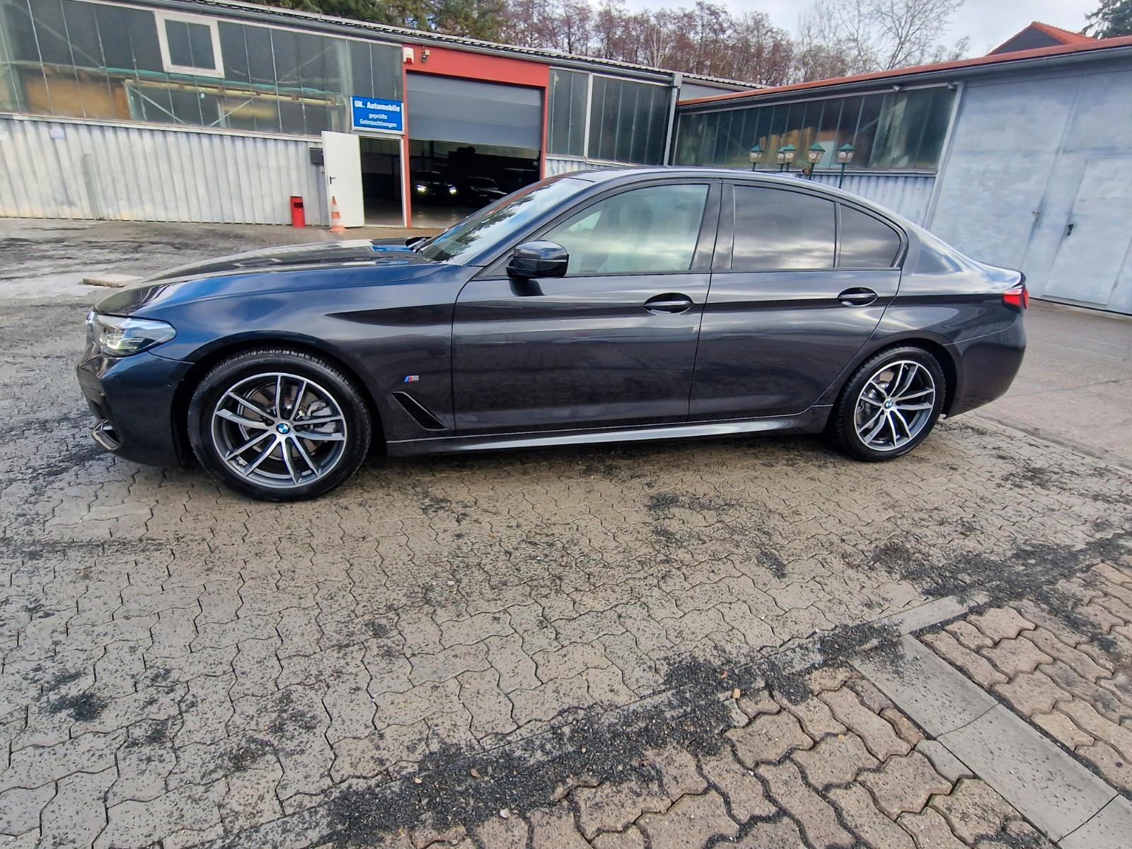 BMW 520 5 Limousine 520 d xDrive M Sport,Leder,Pano