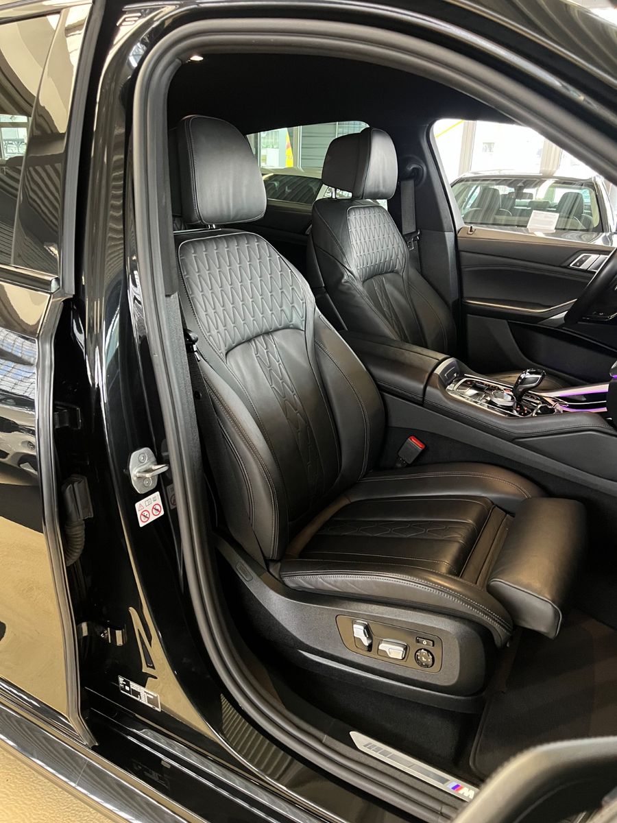 Fahrzeugabbildung BMW X6 xDrive 30 d M Sport * 22" M FELGEN *LASER*