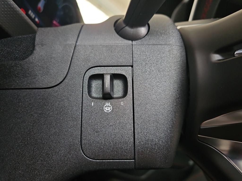Fahrzeugabbildung Mercedes-Benz CLA 200 SB AMG AHK Pano LED SHZ Ambie. 360° ACC