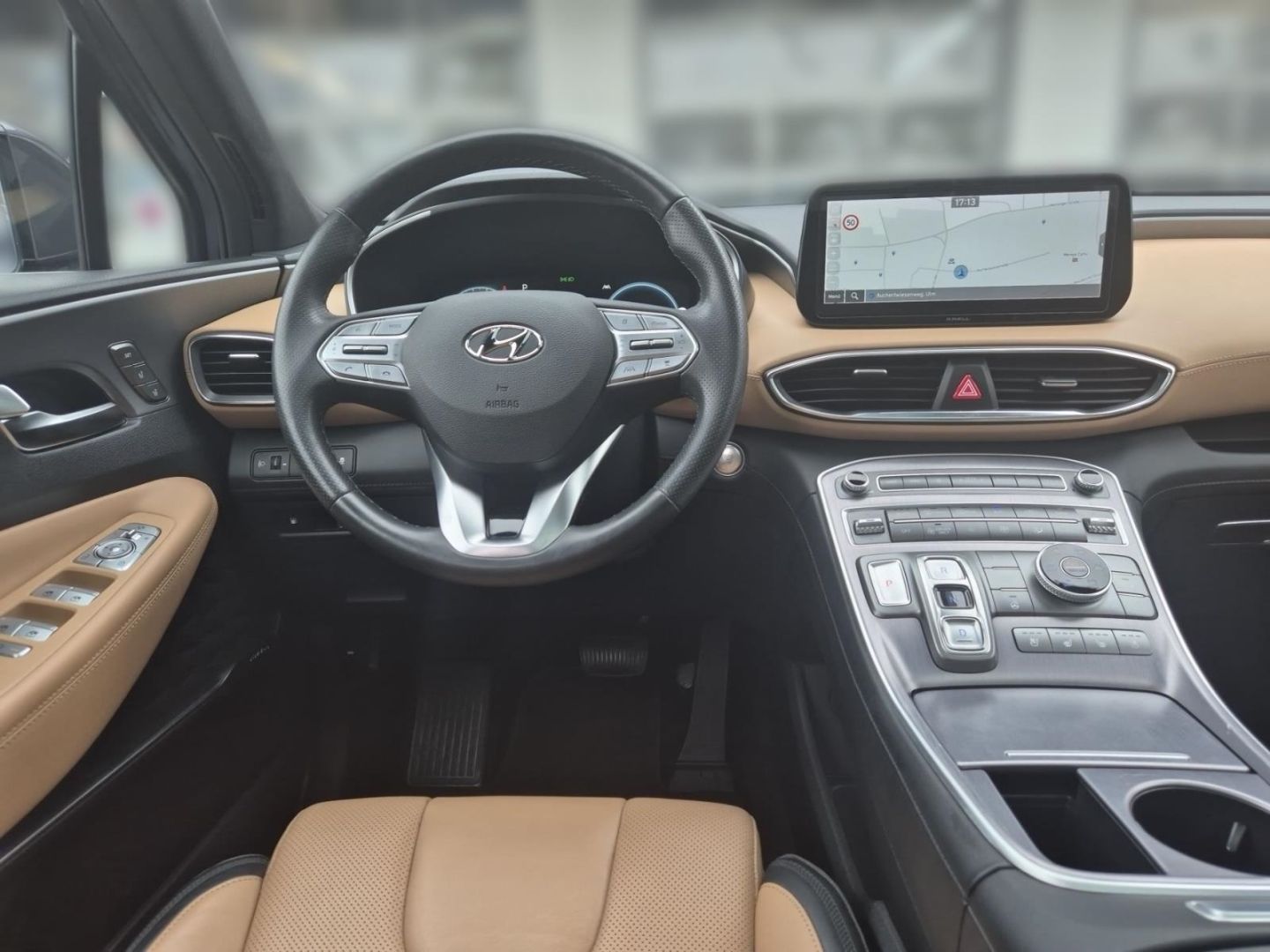 Fahrzeugabbildung Hyundai SANTA FE Signature Plug-In Hybrid 4WD+Pano+AHK H
