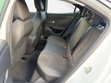 Fotografie 13 des Opel Mokka-e Elegance Navi Kamera Sitzheizung PDC