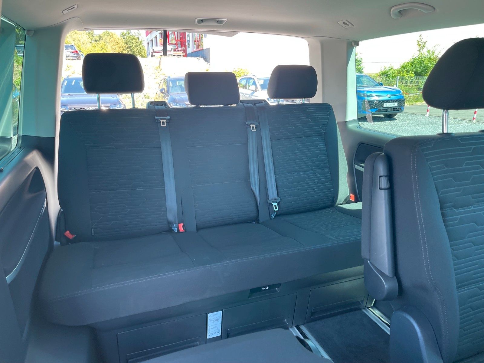Volkswagen T6.1 Multivan Comfortl. AHK Navi pro foto 14