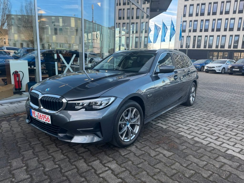 Image of BMW 320
