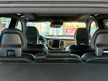 Volvo XC90 - 11