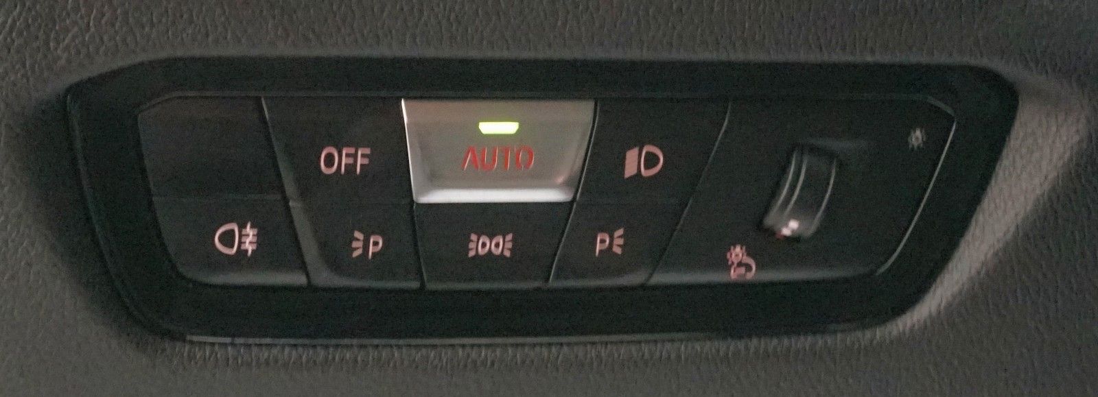 BMW 320 d xDrive Limousine*LED*WIDESCREEN*DAB* foto 19