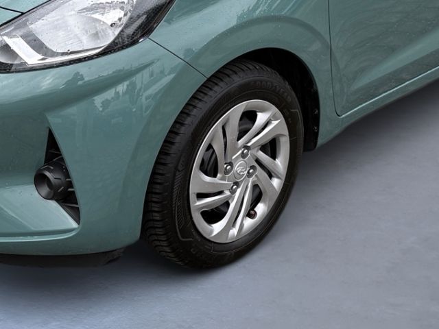 Fahrzeugabbildung Hyundai i10 Advanced 1.0 +KLIMA+SHZ+RFK+CARPLAY+TEMPOMAT