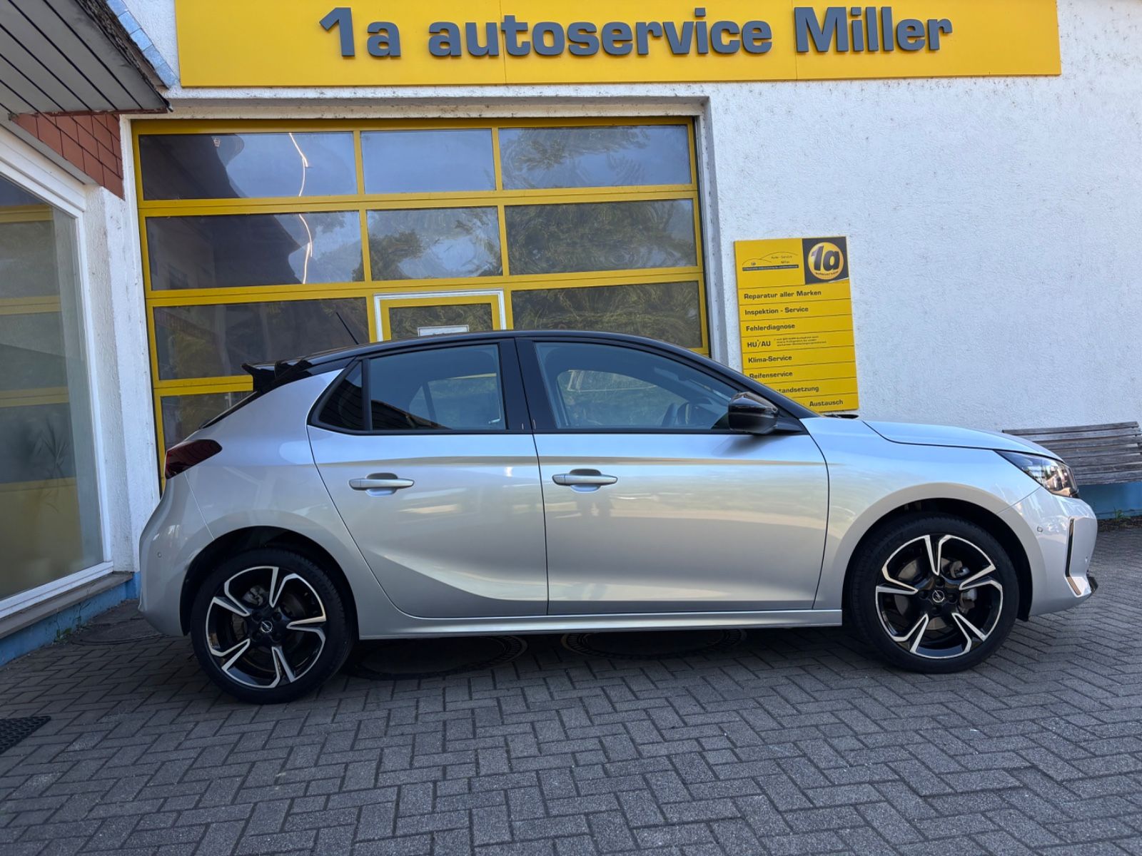 Opel Corsa F GS SPORT 1. HAND AUTOMATIK KAMERA NAVI imagem 2