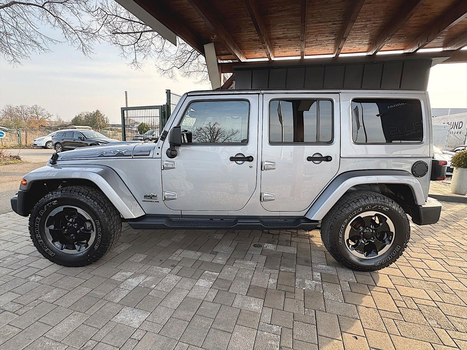 Fahrzeugabbildung Jeep Wrangler 3.6 V6 4x4 Unlimited Polar *LED*Hardtop