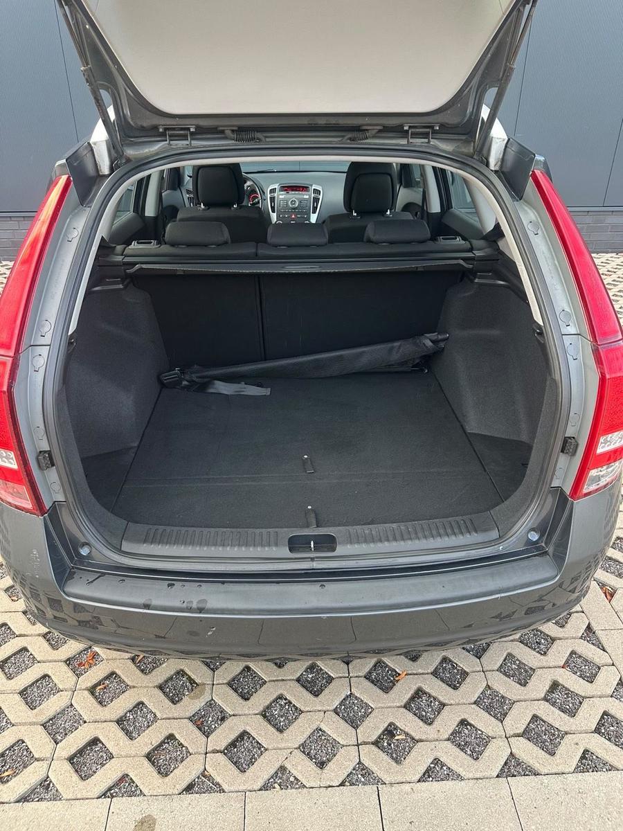 Kia cee'd 2010 — двигун 90 HP (66kW)