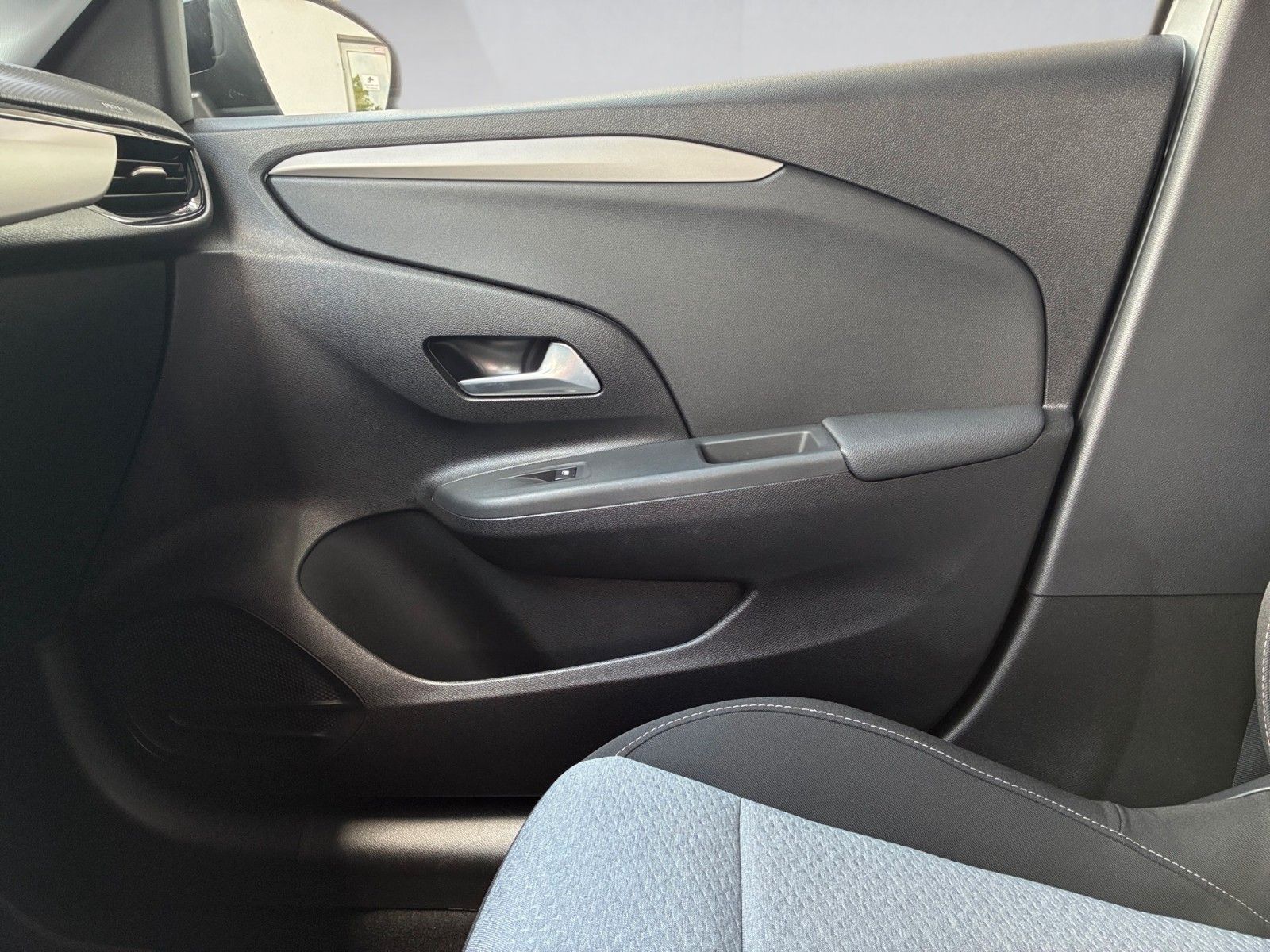 Fahrzeugabbildung Opel Corsa F Edition 100PS Automatik/PDC/LED!
