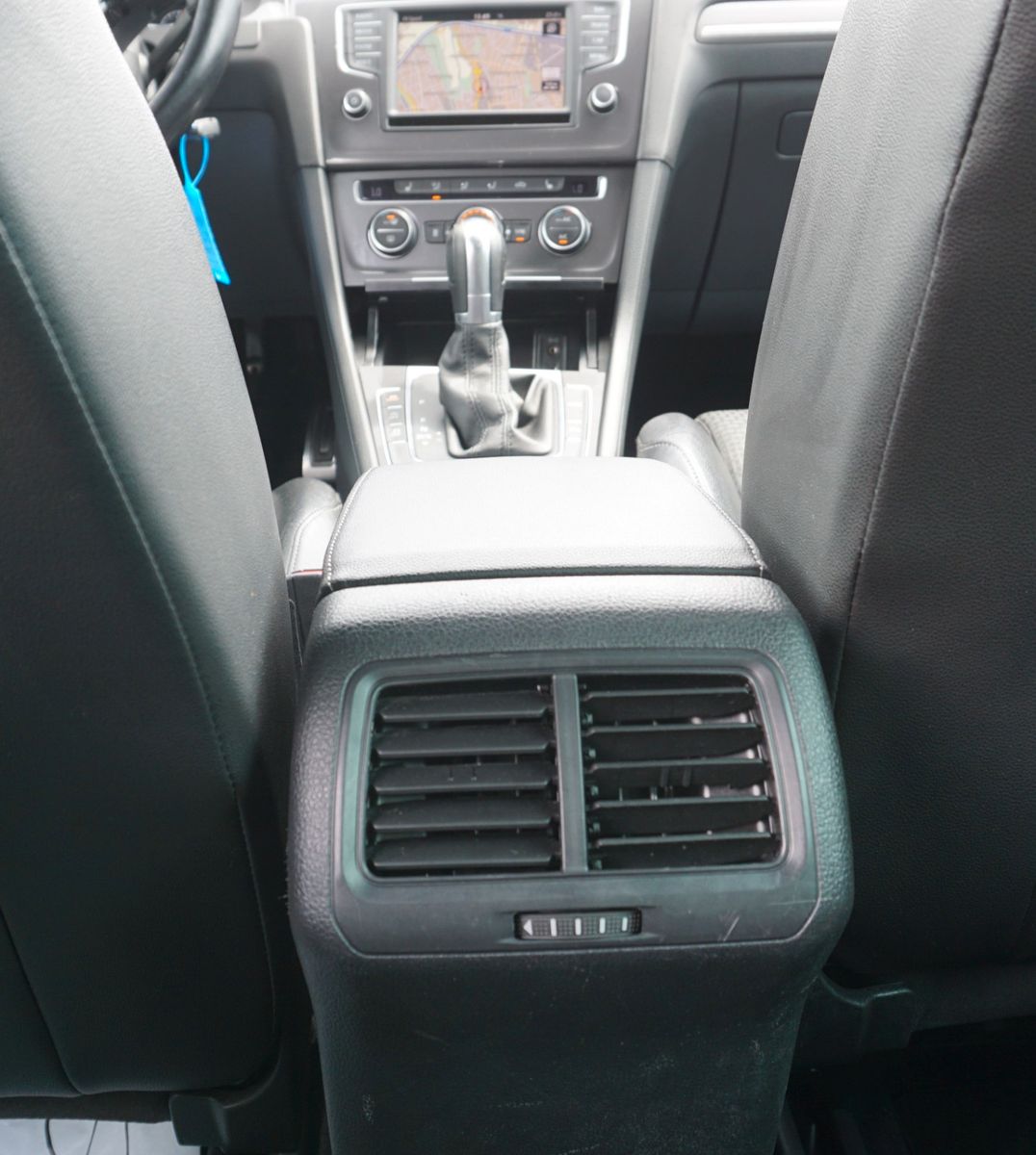 Fahrzeugabbildung Volkswagen Golf VII Alltrack, Variant, BMT, 4M,T.Leder,Navi