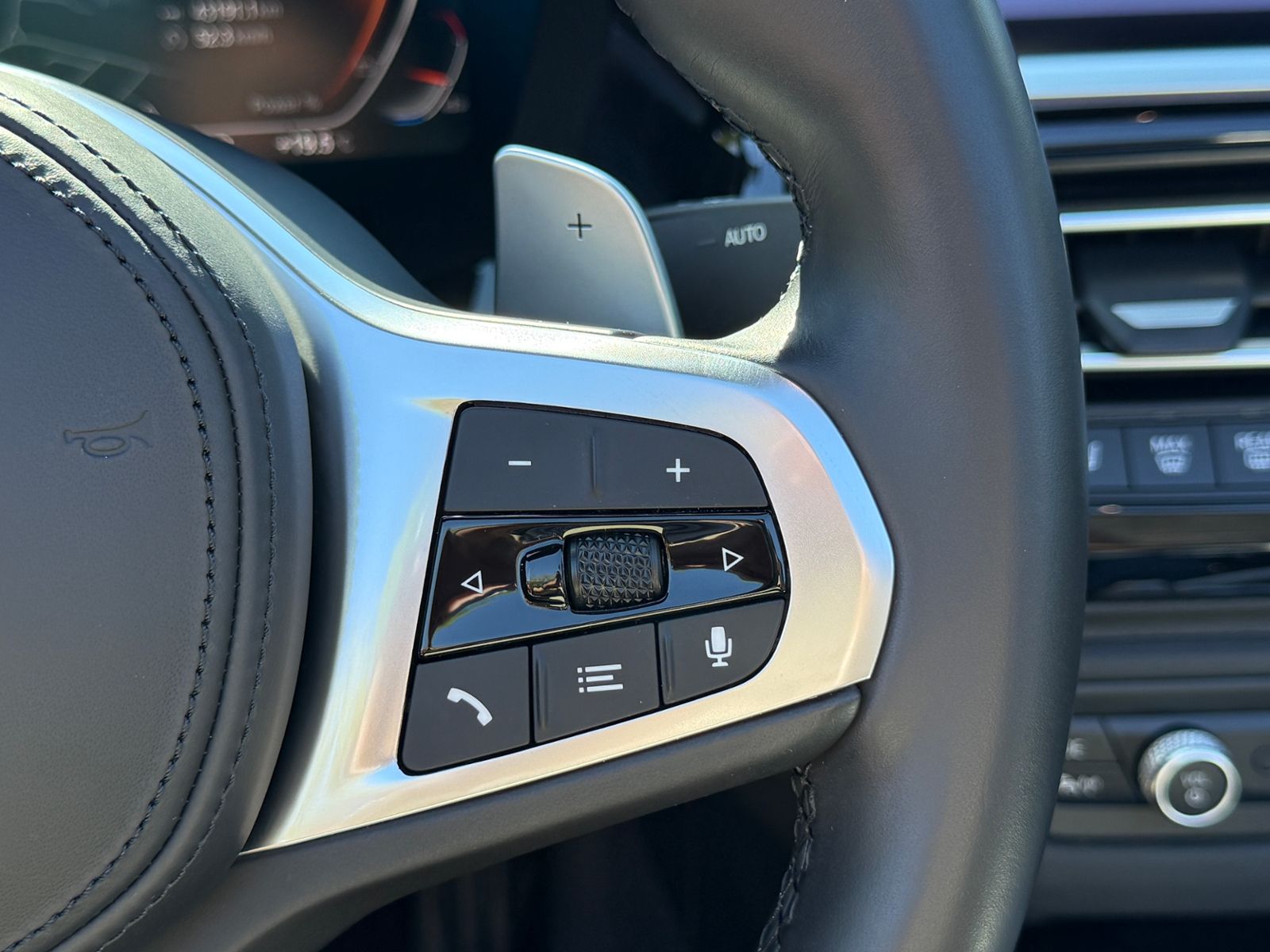 Fahrzeugabbildung BMW Z4 Roadster sDrive 30 i M Sport H/K LED NAVI