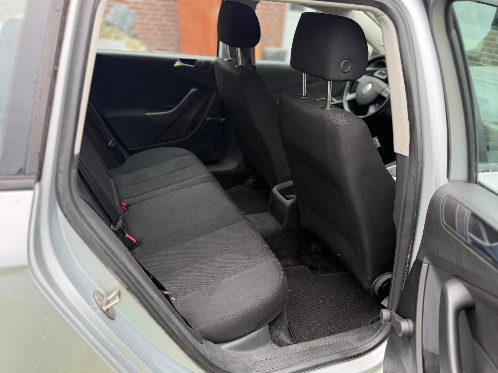 Volkswagen Passat 2005 — photo 7