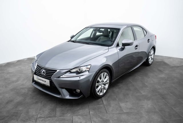 Lexus IS 300h Hybrid