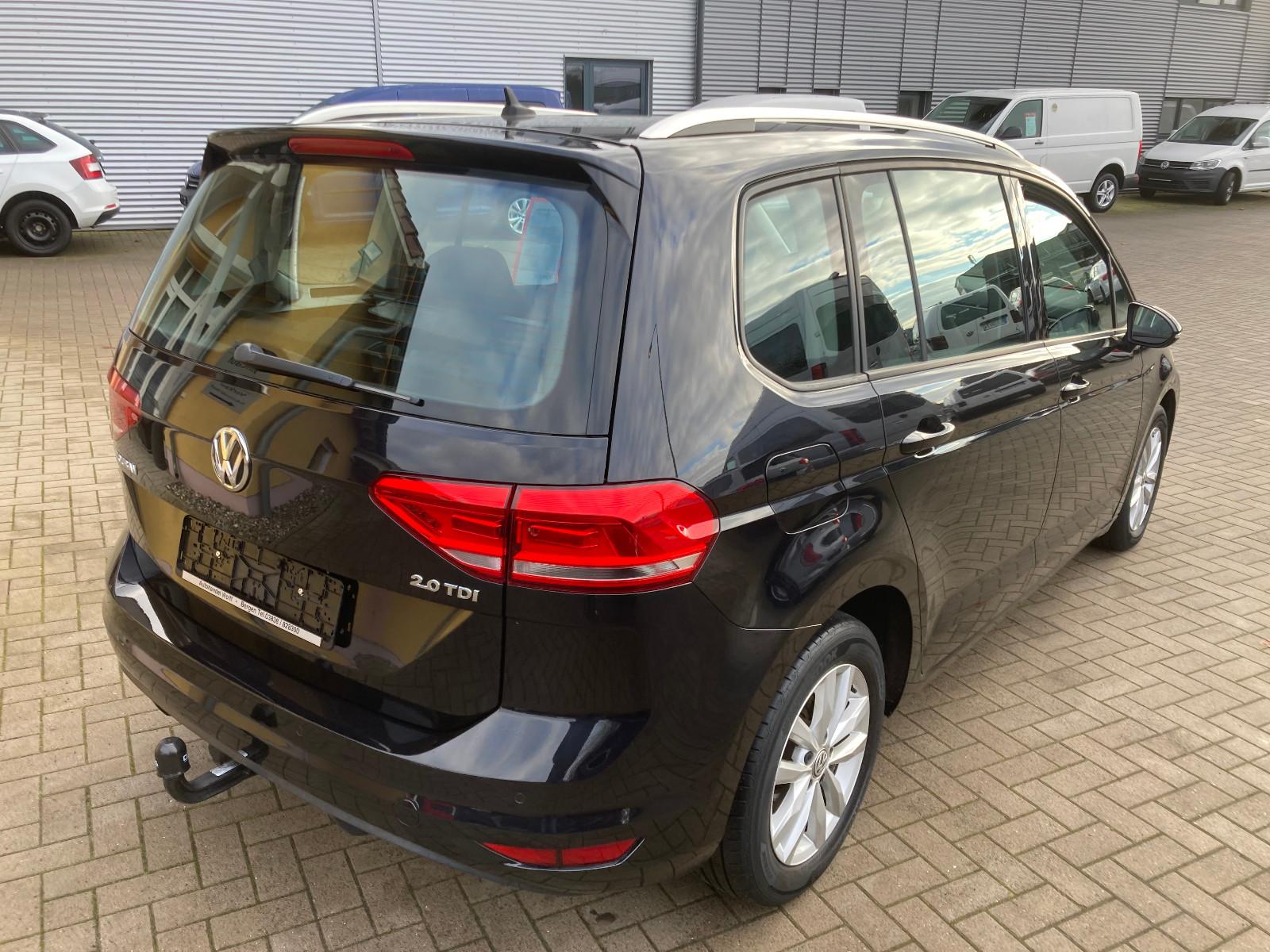 Volkswagen Touran Comfortline DSG LED 110KW AHK 7 Sitzer