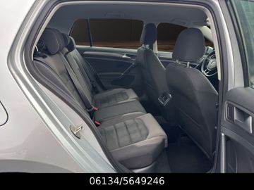 Volkswagen Golf - 10