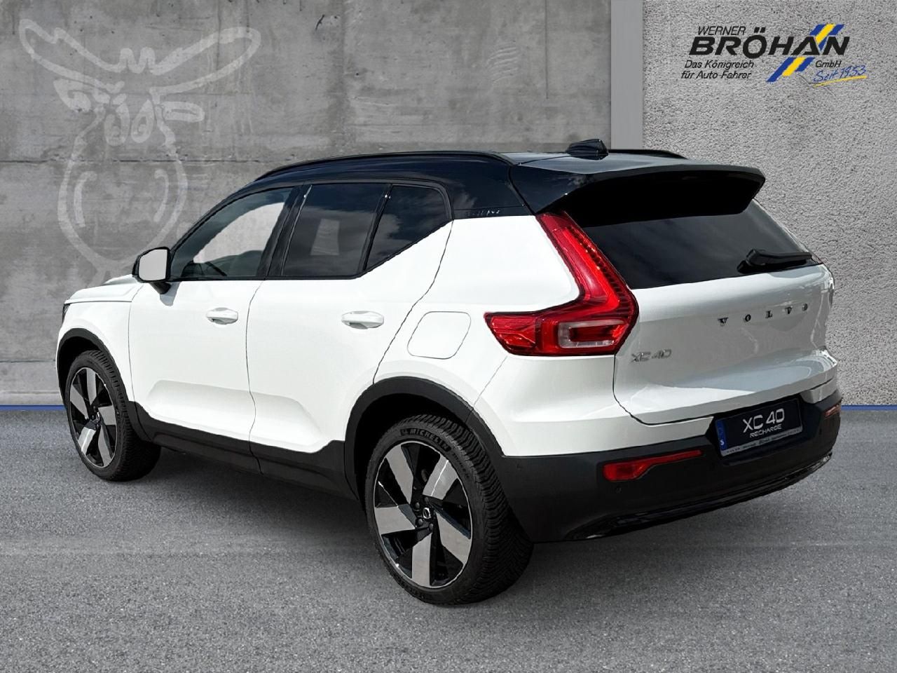Fahrzeugabbildung Volvo XC40 Ultimate Recharge Pure Electric AWD