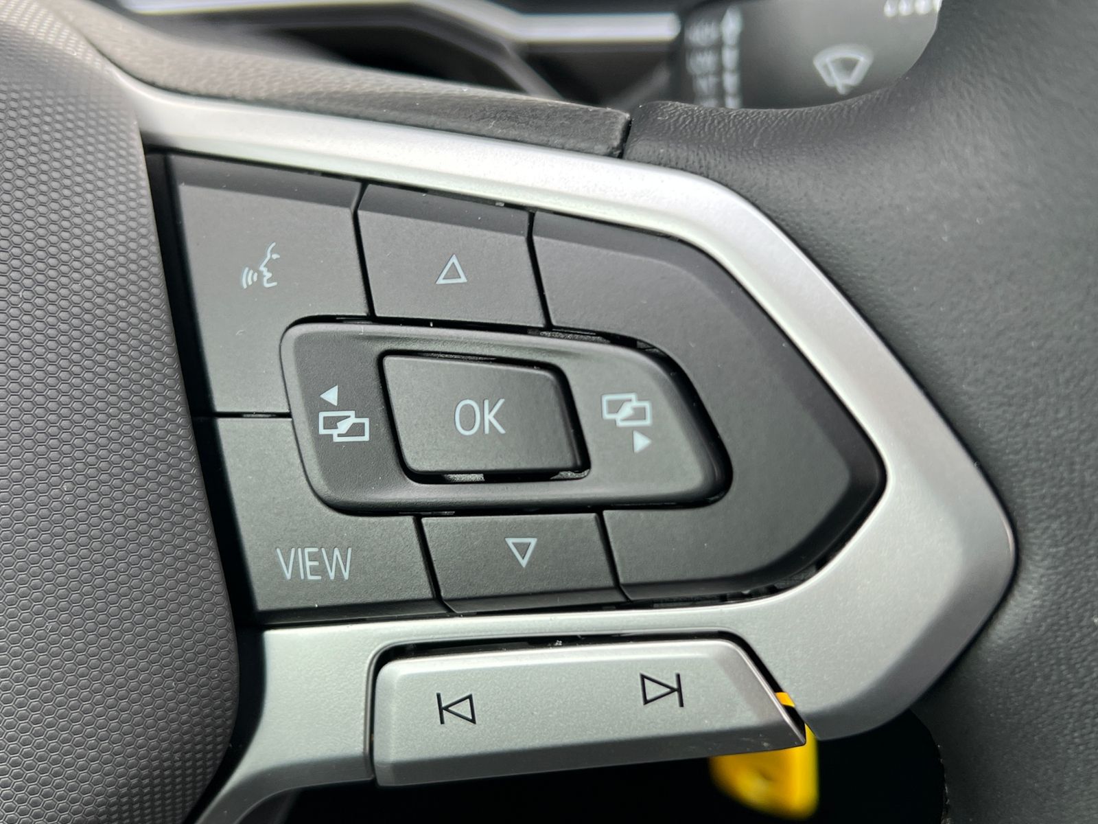 Fahrzeugabbildung Volkswagen Polo GOAL 1.0 TSI * LED, App-Connect, 16"-LM*