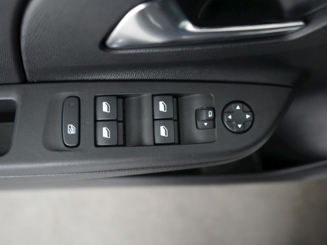 Corsa F FACELIFT+LED+RÜCKFAHRKAMERA+SITZHEIZUNG+