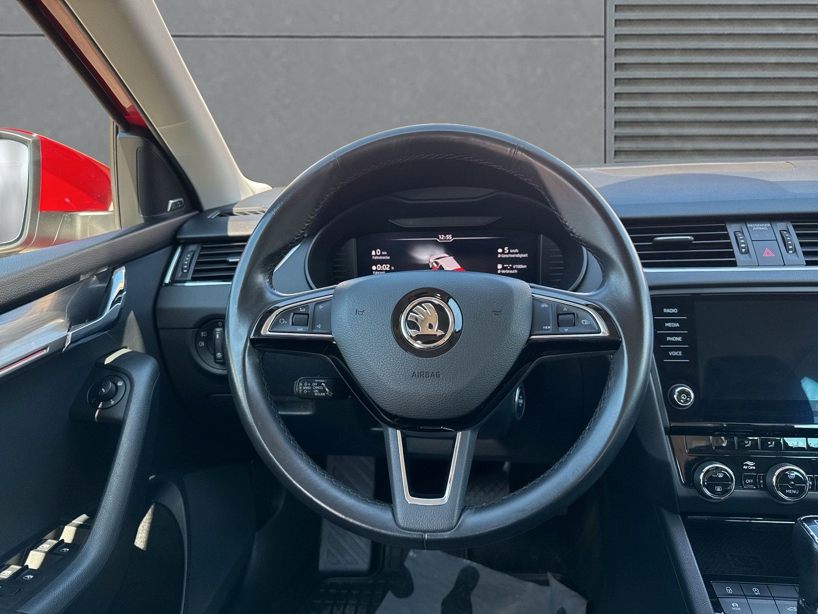 Skoda OCTAVIA COMBI 2,0 TDI PREMIUM EDITION LEDER ACC foto 11
